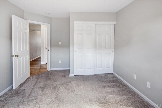 Building Photo - 327 Stonewall Creek Dr