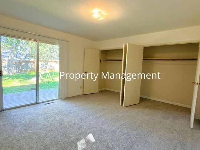 Building Photo - Beautiful 3-Bedroom Pebble Beach Home!