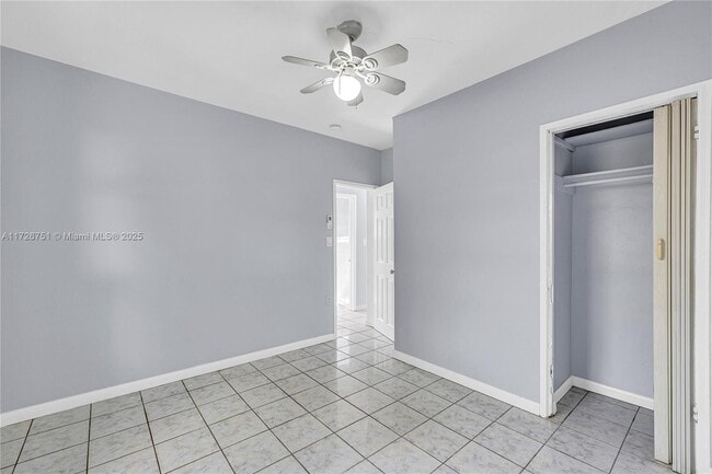 Building Photo - 319 NE 171 St