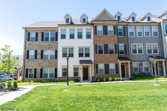 Building Photo - 18 Cortland Ct