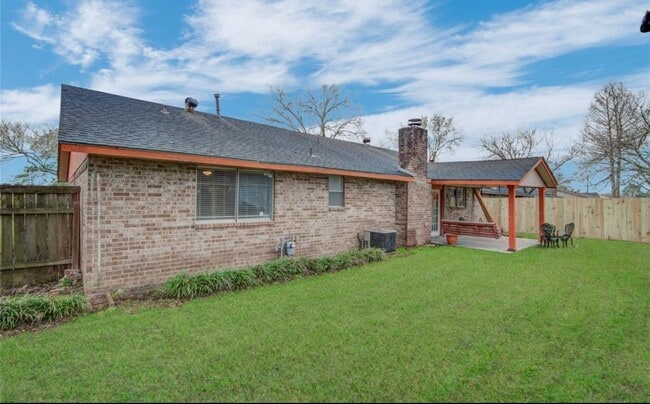 Building Photo - 15823 Ruppstock Dr