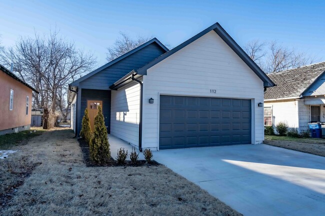 Building Photo - 3 Bed / 2 Bath Near Downtown Tulsa!