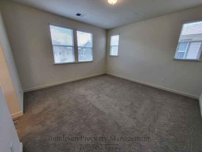 Building Photo - 7610 Wildrose Way
