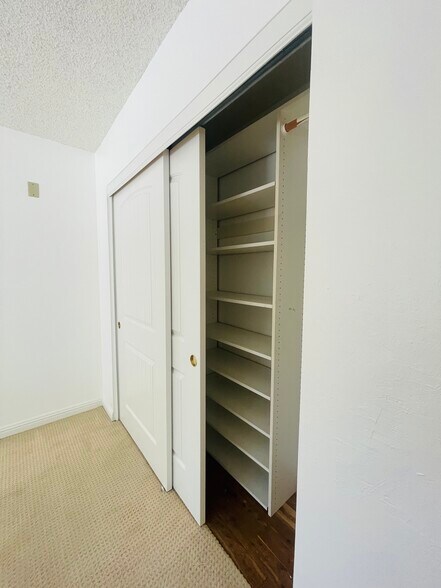 Building Photo - 1150 Stafford Dr