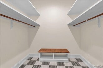 Building Photo - 674 Main St