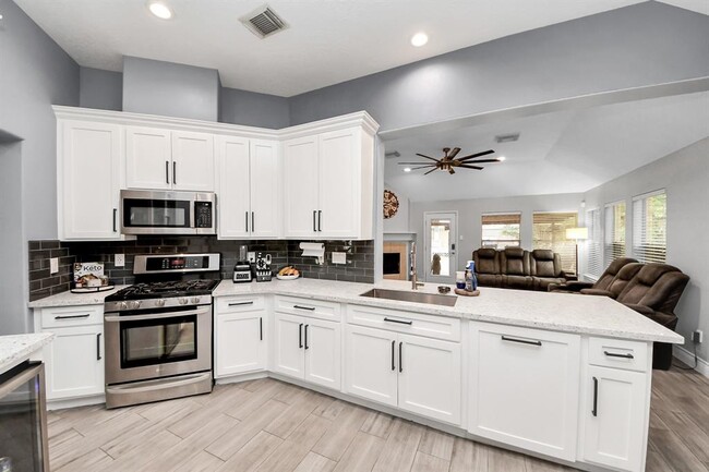 Building Photo - 2015 Dawn Crest Ct