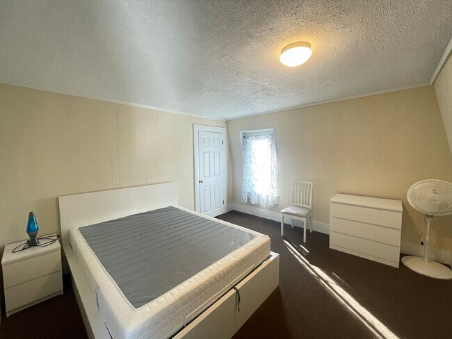 Building Photo - 60 Broadway