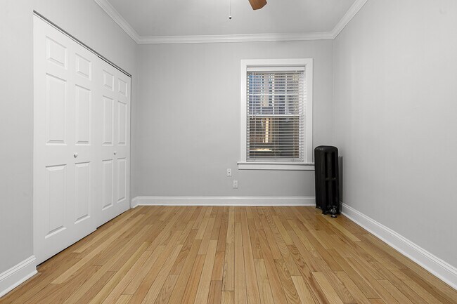 Building Photo - 6118 N Winthrop Ave