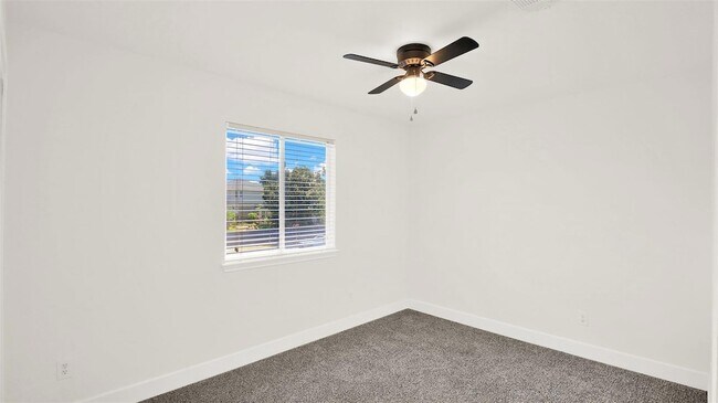 Building Photo - 641 Fort Thomas Pl