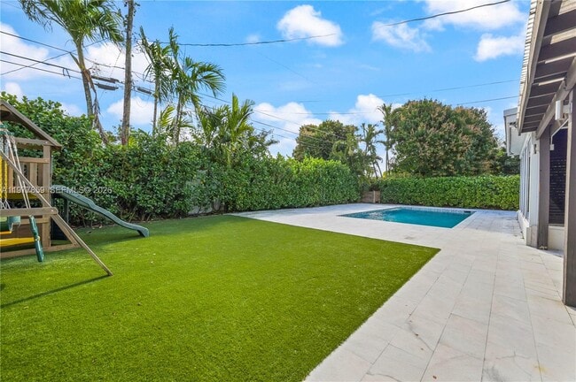 Building Photo - 7750 SW 16th St