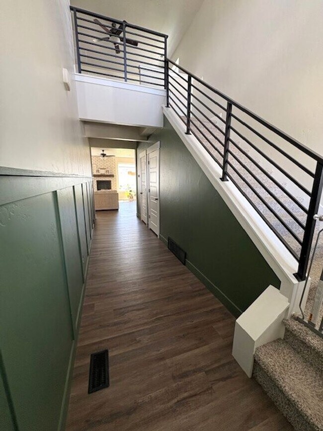 Building Photo - 4 Bedroom / 3 Bath Home in Eagle Mountain!