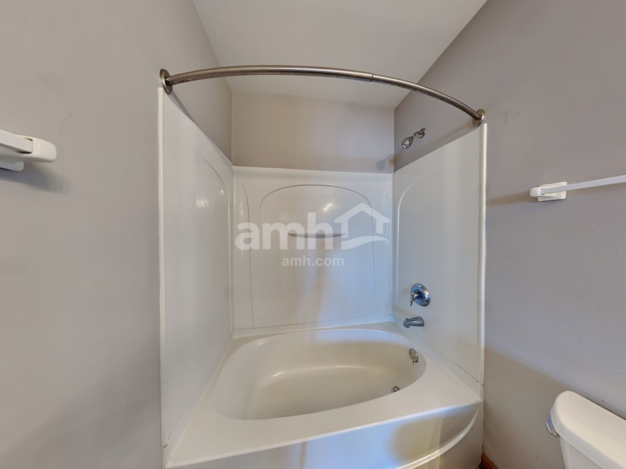 Building Photo - 13184 W Yorkshire Ln