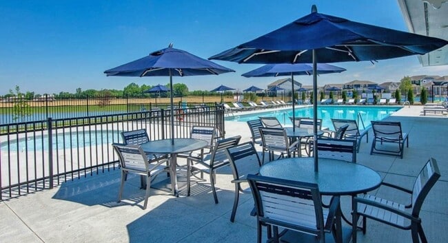 Building Photo - 4 Bed 2.5 Bath