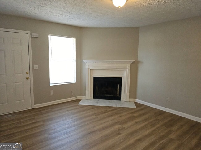 Building Photo - 210 Sabal Dr