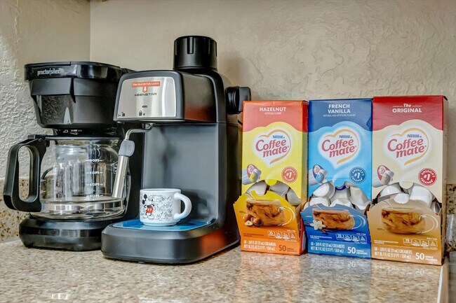 Building Photo - 12562 International Dr