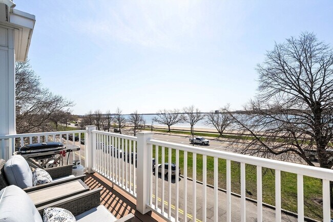 Building Photo - 1400 Columbia Rd