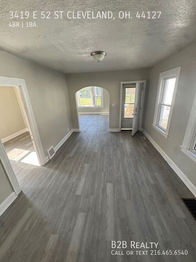 Building Photo - 3419 E 52nd St