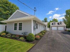 Building Photo - 254 Fisher Rd