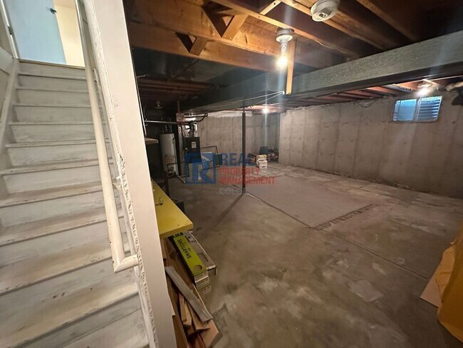 Building Photo - 2840 S Kenton Ct