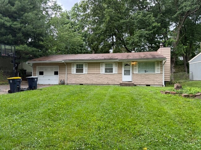 Building Photo - 5010 N Crystal Ave