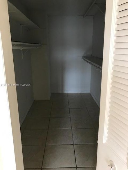 Building Photo - 6960 Miami Gardens Dr