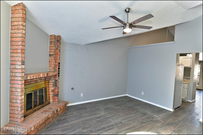 Building Photo - 6023 Bridalveil Dr