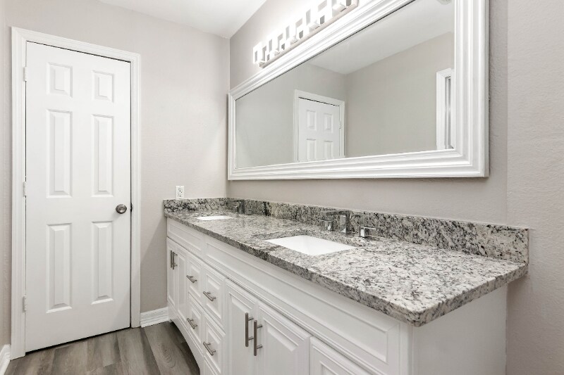 Building Photo - 11818 Gravetree St