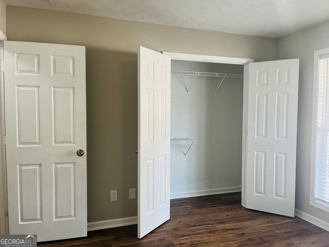Building Photo - 313 Baileys Way