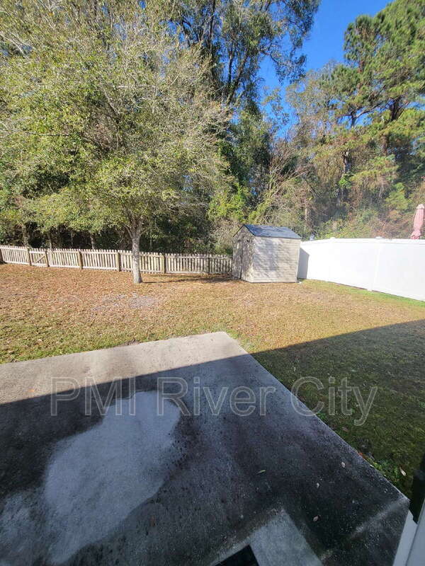 Building Photo - 2132 Sotterley Ln