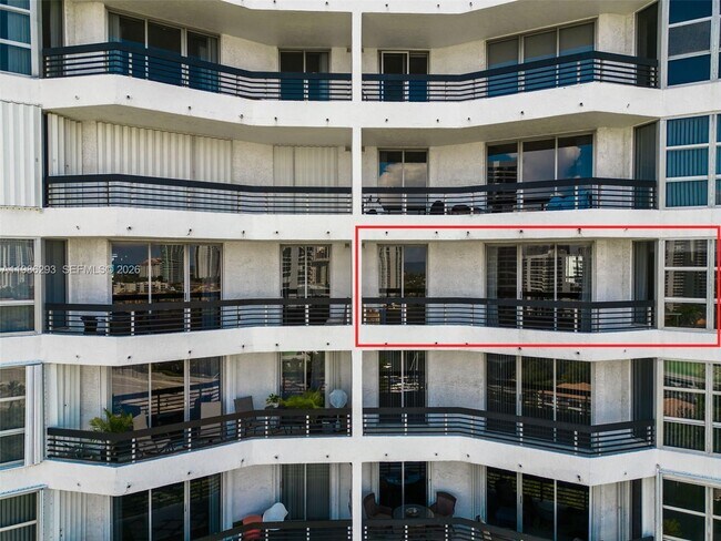 Building Photo - 3400 NE 192 St