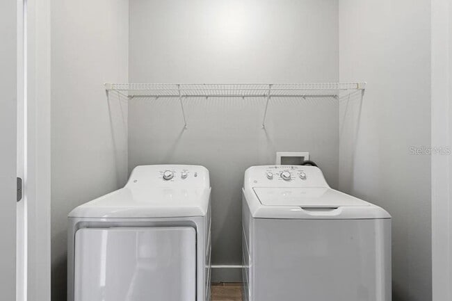 Building Photo - 776 N Orange Ave