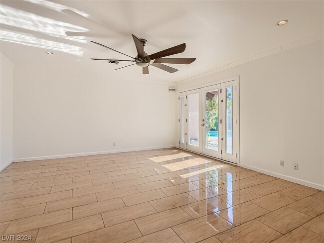 Building Photo - 3415 Villa Hermosa Dr