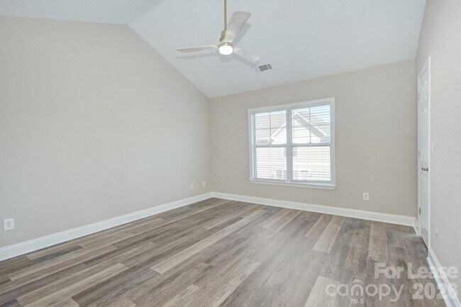 Building Photo - 210 S Cedar St