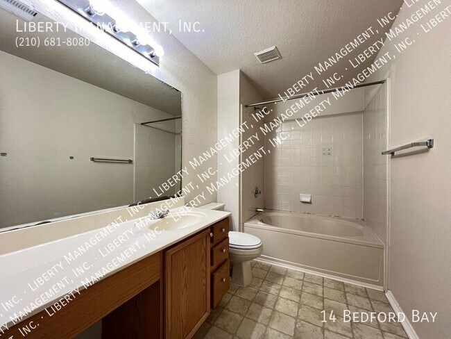 Building Photo - 4 bedroom with a Study