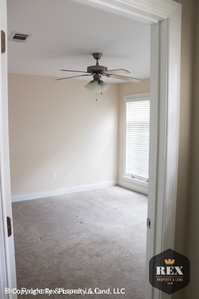 Building Photo - 3 br, 2 bath House - 112 Landing Dr