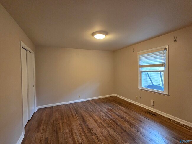 Building Photo - 907 Fagan Springs Dr SE