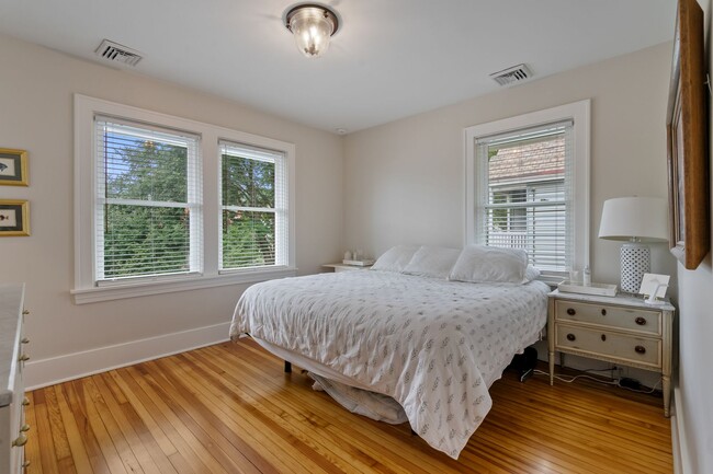 Building Photo - US OPEN PITTSBURGH RENTAL- 3 B 2.1 BATH AS...