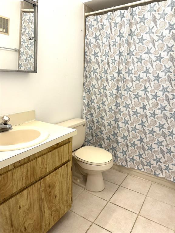 Building Photo - 13608 S Village Dr