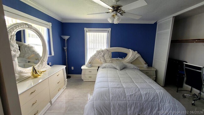 Building Photo - 1283 Larch Way