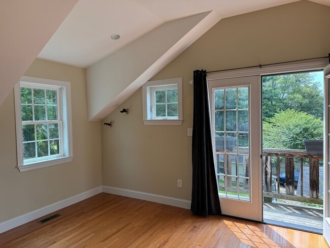 Building Photo - West AVL - Truly Special Custom Build!