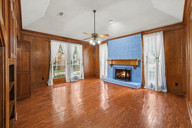 Building Photo - 14707 Treborway Dr