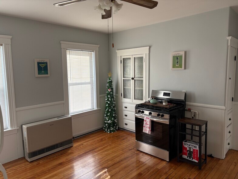 Building Photo - 3 Mars St