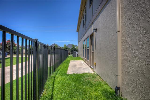 Building Photo - 5408 Conch Train Rd