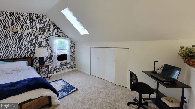 Building Photo - 115 Deer Hill Ct