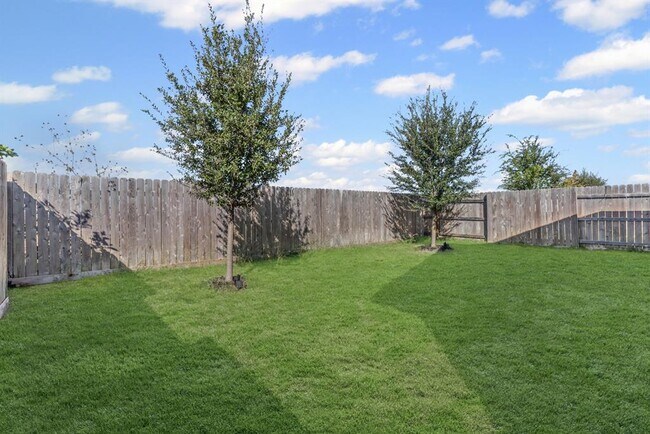 Building Photo - 308 Majestic Cedar Ct