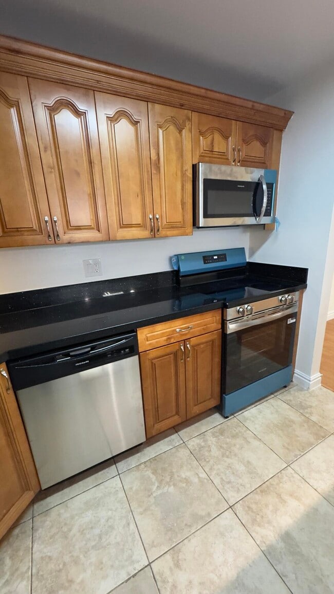 Building Photo - 2821 NE 163rd St