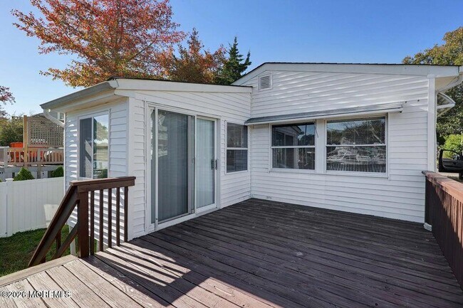 Building Photo - 1423 Holmes Ave