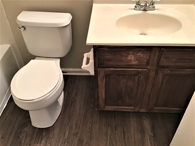 Building Photo - 2678 Fernwood Ave