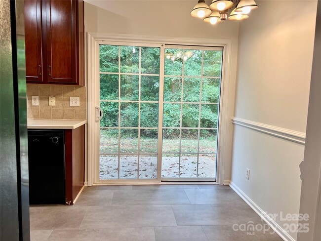 Building Photo - 3210 Summerfield Ridge Ln