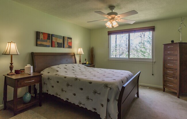 Building Photo - Beautiful 4 Bed 3.5 Bath On Cul De Sac In ...